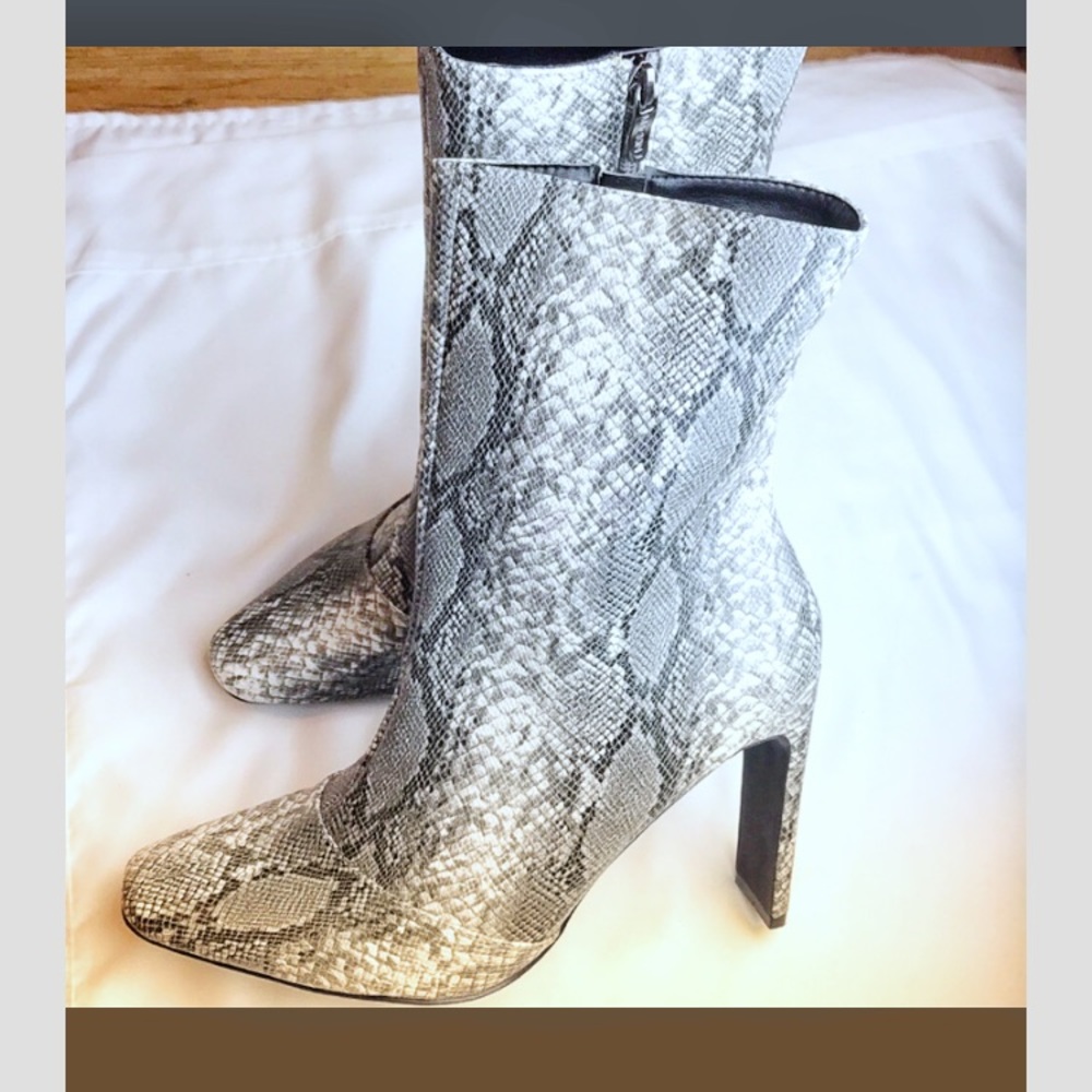 MACKINJ snake print booties. NEW